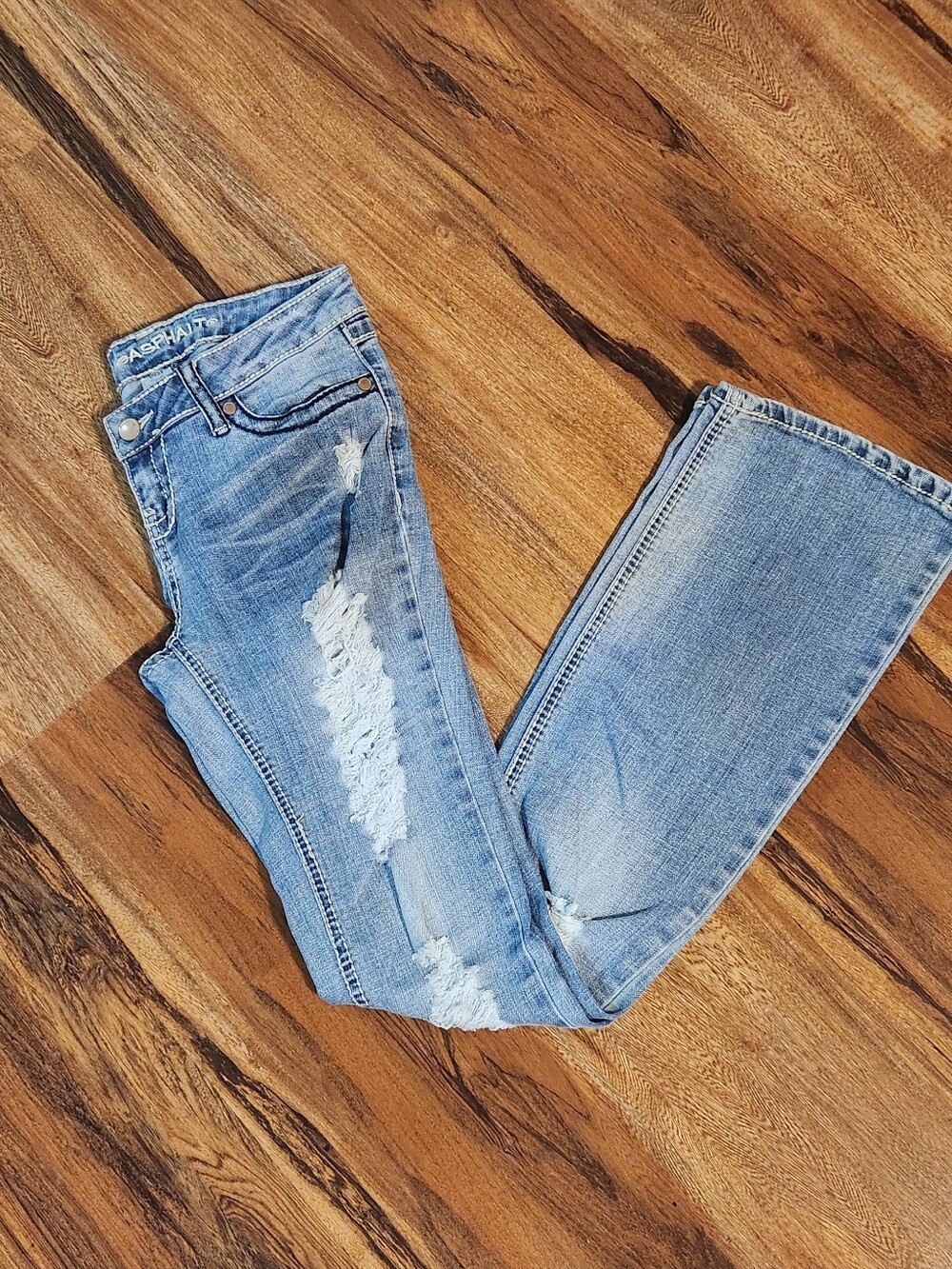 Light Blue Flared Jeans Size 5.